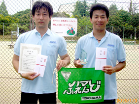 男子ダブルス優勝のチーム